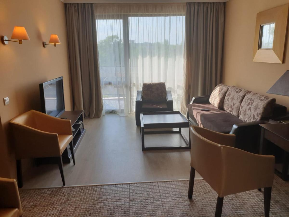 Barcelo Royal Beach - Prestige Apartments ซันนีบีช ภายนอก รูปภาพ
